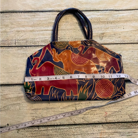 Beautiful 90’s tooled leather colorful elephant pattern hand purse. - Picture 14 of 15